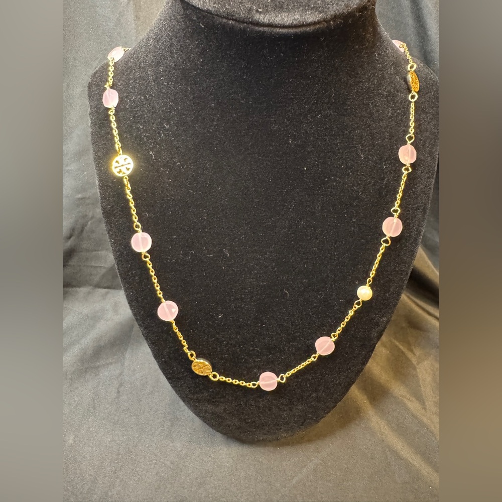 NWOT Tory Burch Roxanne Pink w/ Pearl Logo Delicate Goldtone Long Chain Necklace